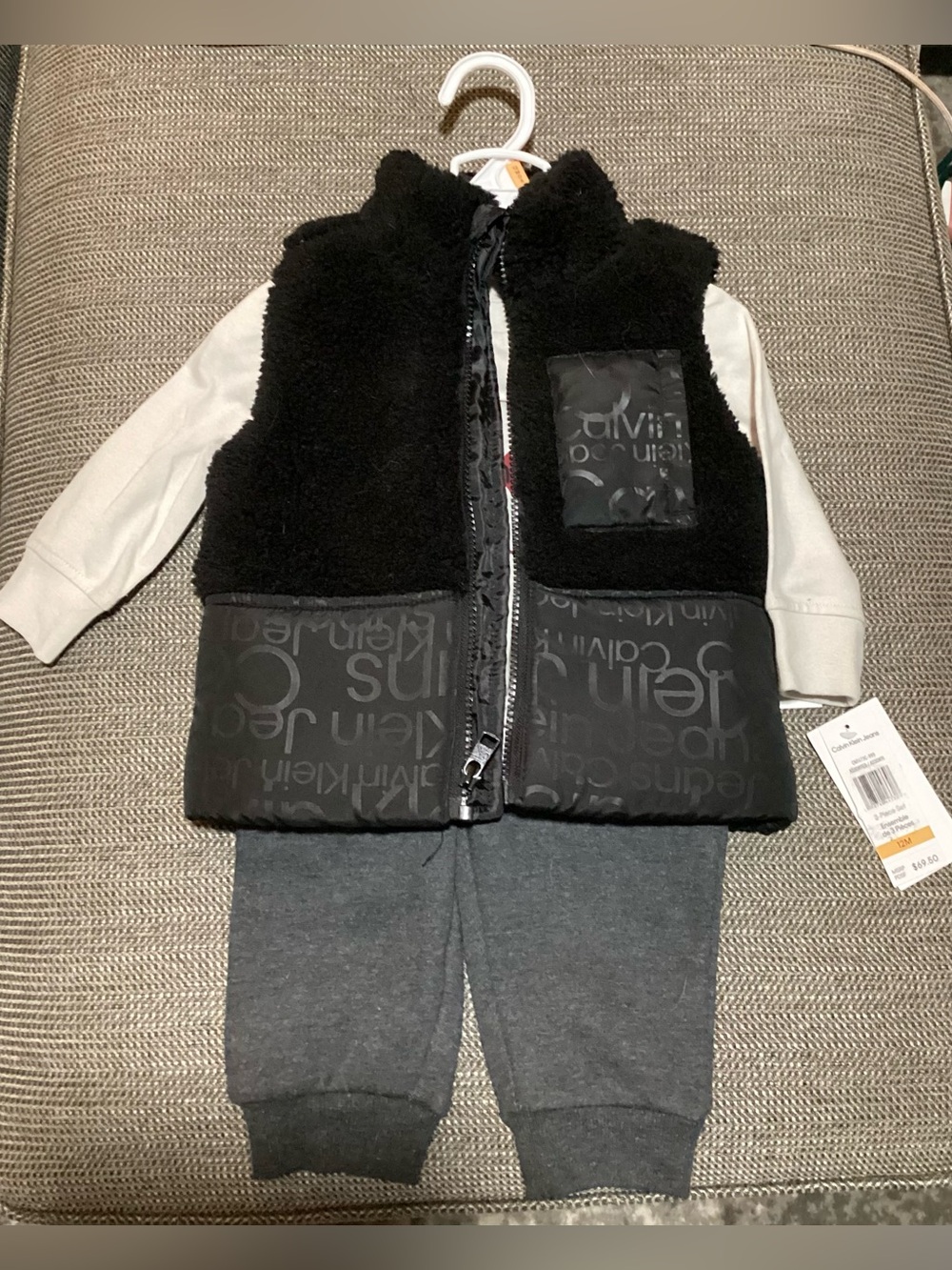 Calvin Klein Baby Boys 3-pc Set Vest Long Sleeve T-shirt Jogger Sweatpants 12M